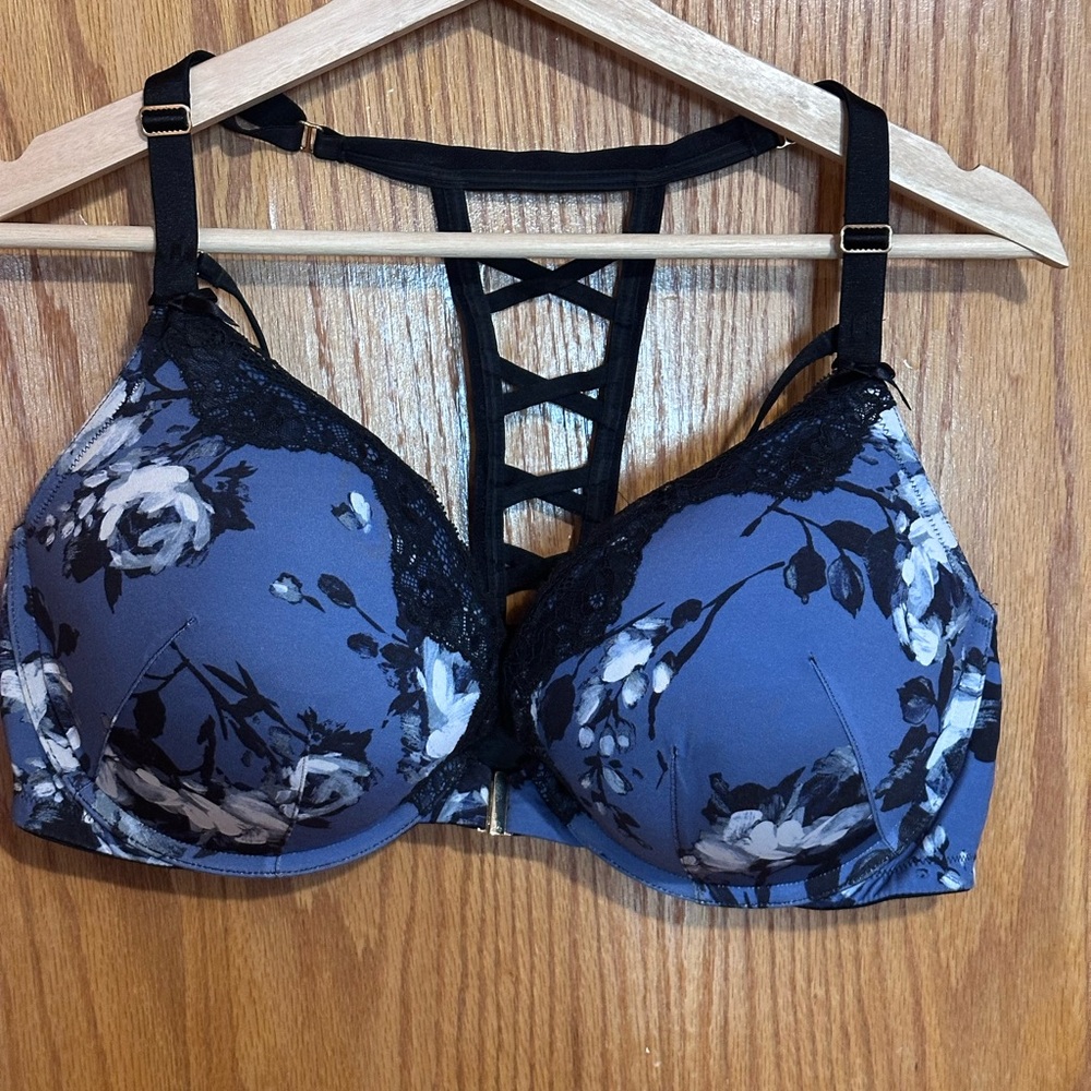 Cacique Floral front closure boost plunge bra sz 40DD‎